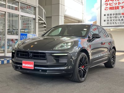 PORSCHE MACAN - 1