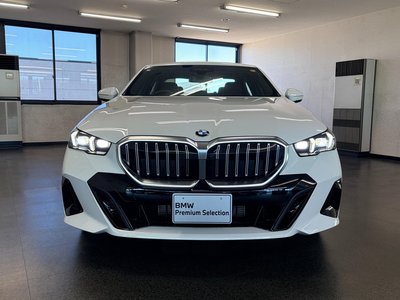 BMW 5 SERIES - 4