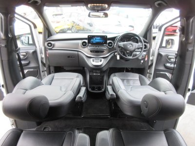 صورة 7 لـ 2021 Mercedes-BENZ V-CLASS