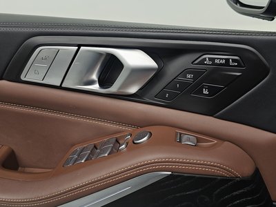 2021 BMW X7 缩略图 34