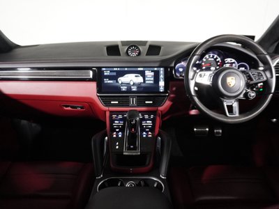 2018 Porsche CAYENNE — миниатюра 11