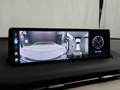 2021 Genesis GV70 — миниатюра 21