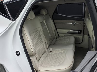 2024 Genesis GV60 — миниатюра 17