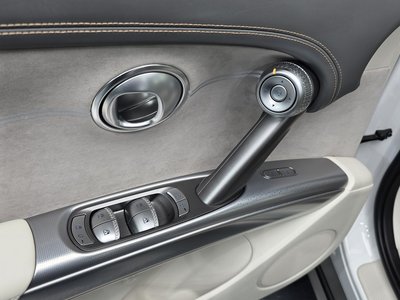 2024 Genesis GV60 — миниатюра 28
