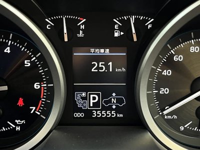 TOYOTA LAND CRUISER 200 - 4