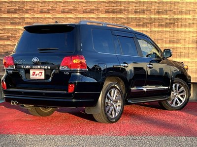 TOYOTA LAND CRUISER 200 - 5