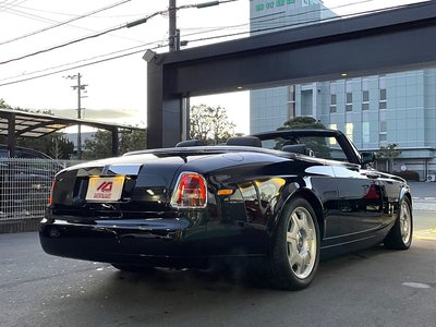 ROLLS-ROYCE PHANTOM DROPHEAD COUPE - 9