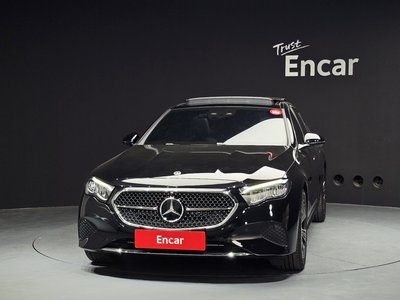 MERCEDES-BENZ E-CLASS - 2
