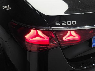 MERCEDES-BENZ E-CLASS - 10