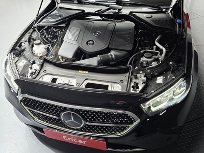 MERCEDES-BENZ E-CLASS - 7