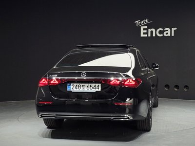 MERCEDES-BENZ E-CLASS - 3