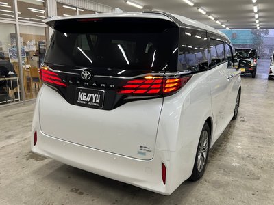 TOYOTA ALPHARD - 4