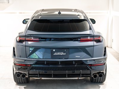 LAMBORGHINI URUS - 9