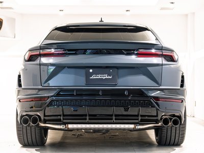 LAMBORGHINI URUS - 8