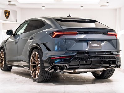LAMBORGHINI URUS - 6
