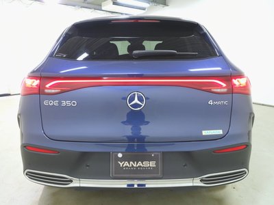 MERCEDES-BENZ EQE - 7