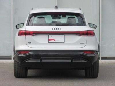 AUDI Q6 - 8