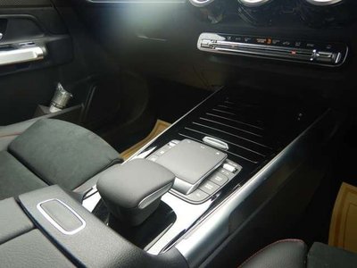 صورة 10 لـ 2023 Mercedes-BENZ GLB