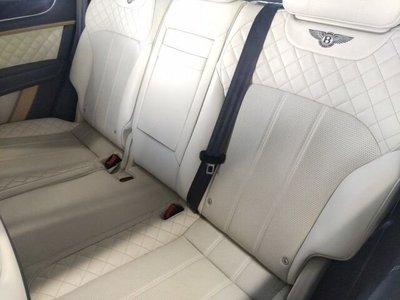 BENTLEY BENTAYGA - 6