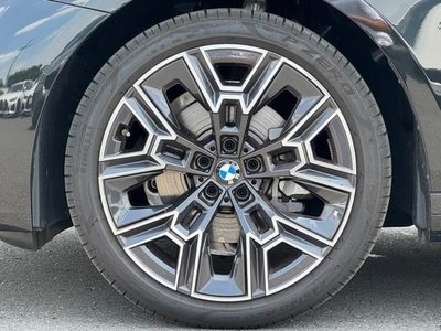 صورة 9 لـ 2025 BMW 5 SERIES