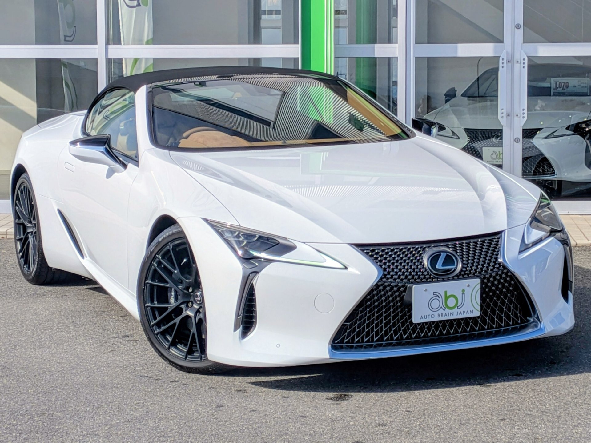 LEXUS LC CONVERTIBLE - View 1