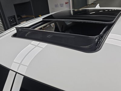 2021 Genesis GV70 — миниатюра 19