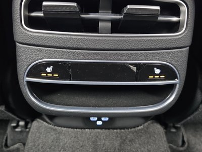 2021 Genesis GV70 — миниатюра 18