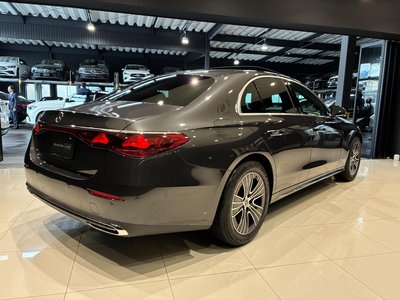 MERCEDES-BENZ E-CLASS - 5