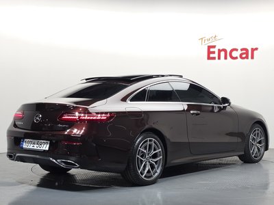 MERCEDES-BENZ E-CLASS - 4