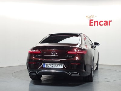 MERCEDES-BENZ E-CLASS - 3