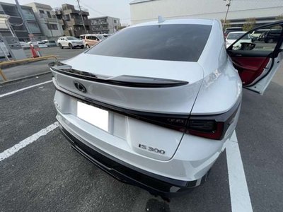 LEXUS IS - 8