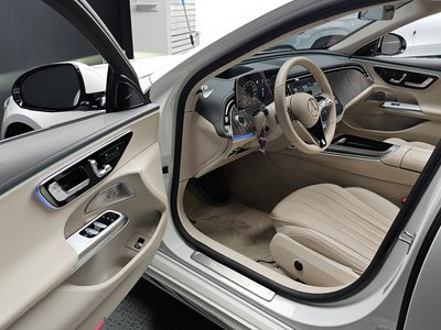 MERCEDES-BENZ E-CLASS - 10