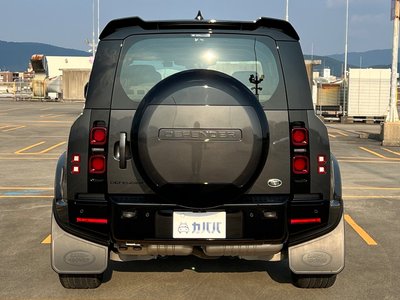 LAND ROVER DEFENDER 110 X DYNAMIC HSE D300 - 4