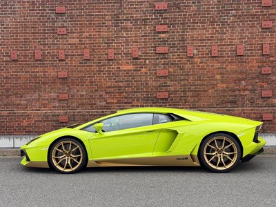 LAMBORGHINI AVENTADOR - 10