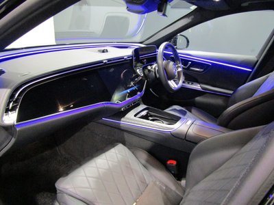 MERCEDES-BENZ E-CLASS - 7
