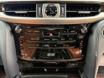 2018 Lexus LX — миниатюра 13