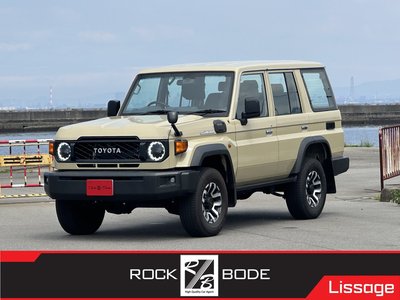 TOYOTA LAND CRUISER 70 - 1