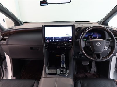2024 Toyota ALPHARD photo 8