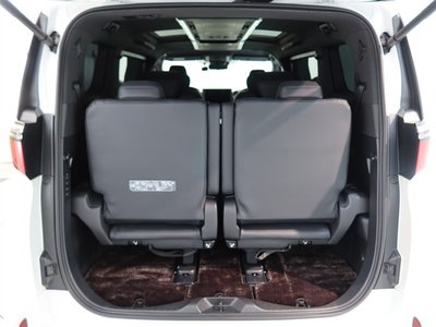 2024 Toyota ALPHARD — миниатюра 14