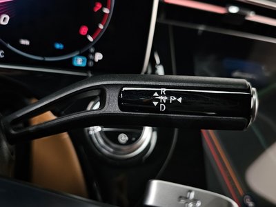 MERCEDES-BENZ E-CLASS - 9