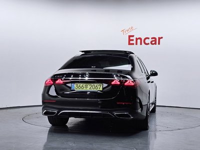 MERCEDES-BENZ E-CLASS - 3