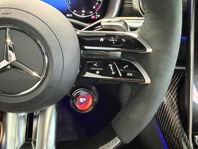 2025 Mercedes-BENZ GT AMG — миниатюра 40