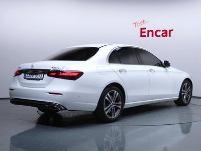 MERCEDES-BENZ E-CLASS - 5