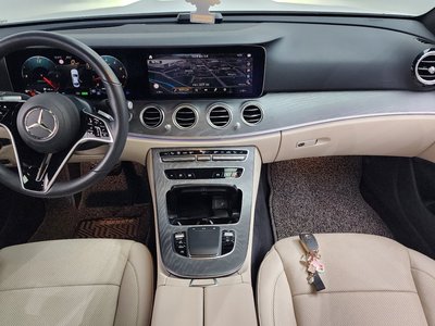 MERCEDES-BENZ E-CLASS - 6