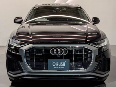 AUDI Q8 - 10