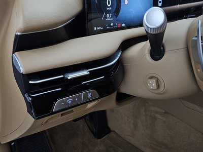 2025 Genesis G80 (RG3) — миниатюра 18