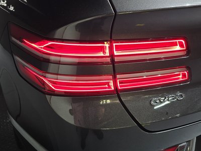 GENESIS GV80 - 10