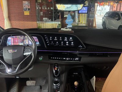 CADILLAC ESCALADE 5TH GENERATION - 4