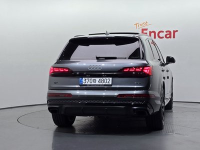 صورة 4 لـ 2025 AUDI Q7