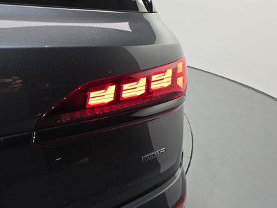 صورة 10 لـ 2025 AUDI Q7